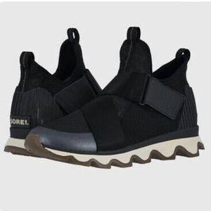 Sorel Black& White Kinetic Slip on Sneakers